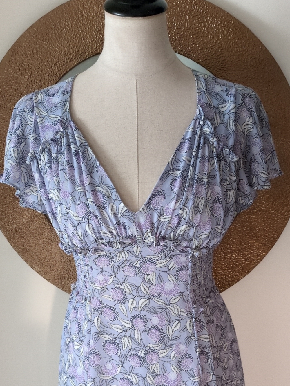 Max Studio Lilac Floral V-Neck Midi Dress - Picture 2 of 9